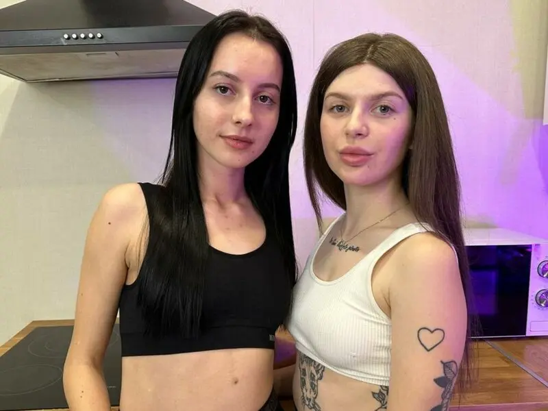 AmeliaandTrisha Cumshow Vip